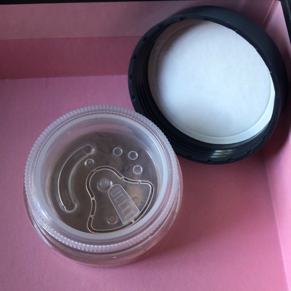 Bare Minerals Original SPF 15 Foundation - Picture 3 of 3